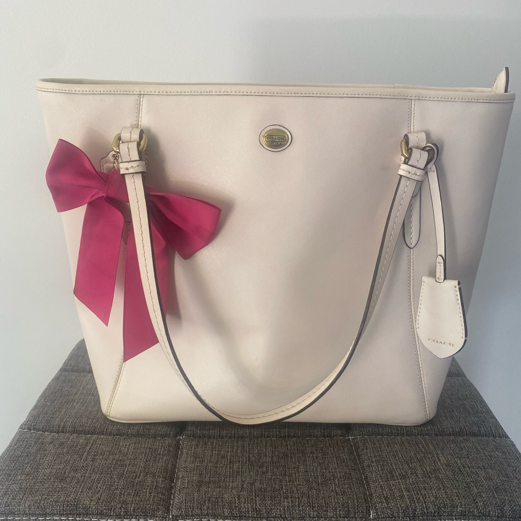 Coach Peyton White Tote Bag